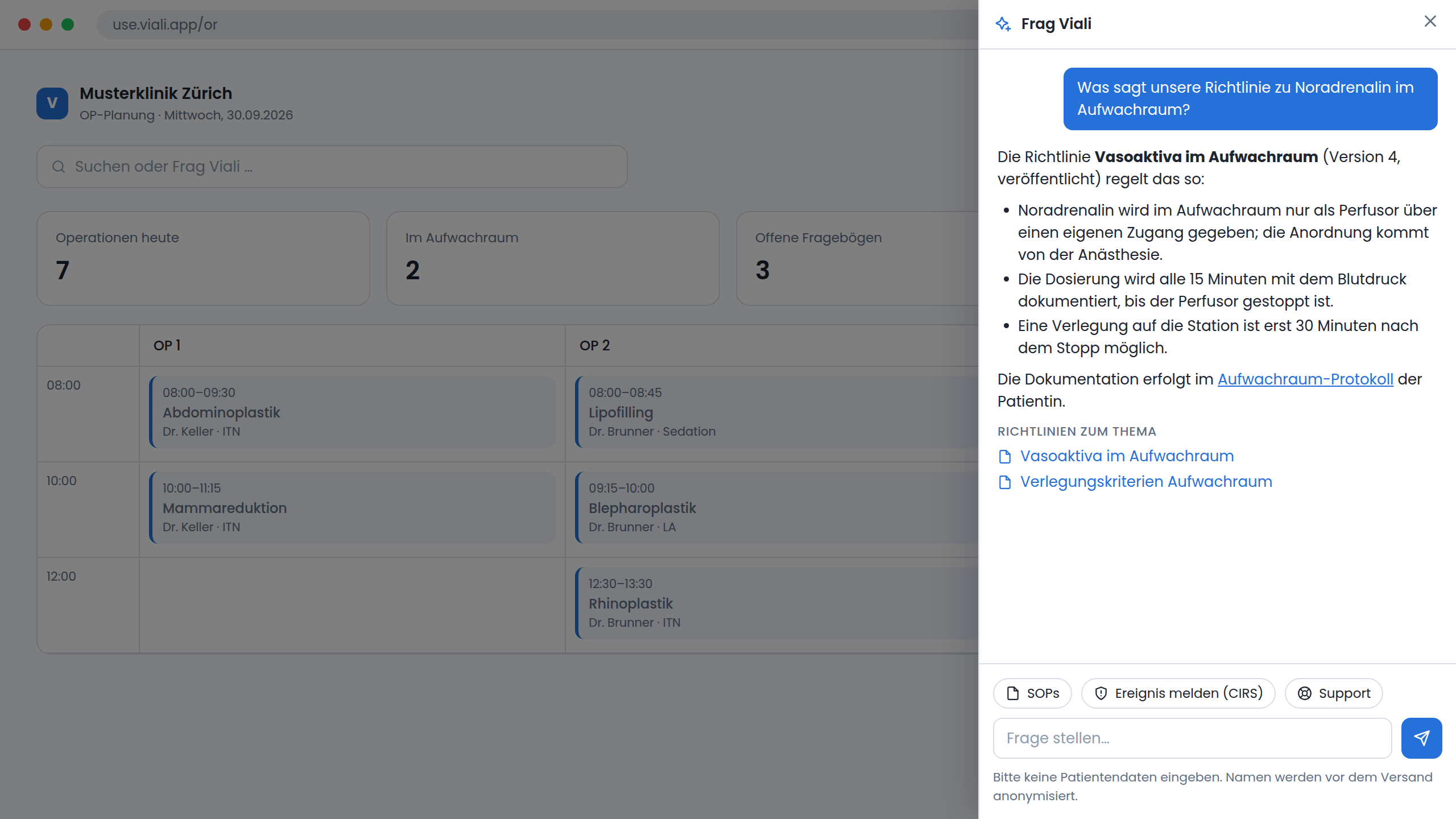 The Ask Viali help panel over the OR schedule: a question about noradrenaline in the recovery room, the answer from the clinic's published guideline with a link and the guidelines on the topic